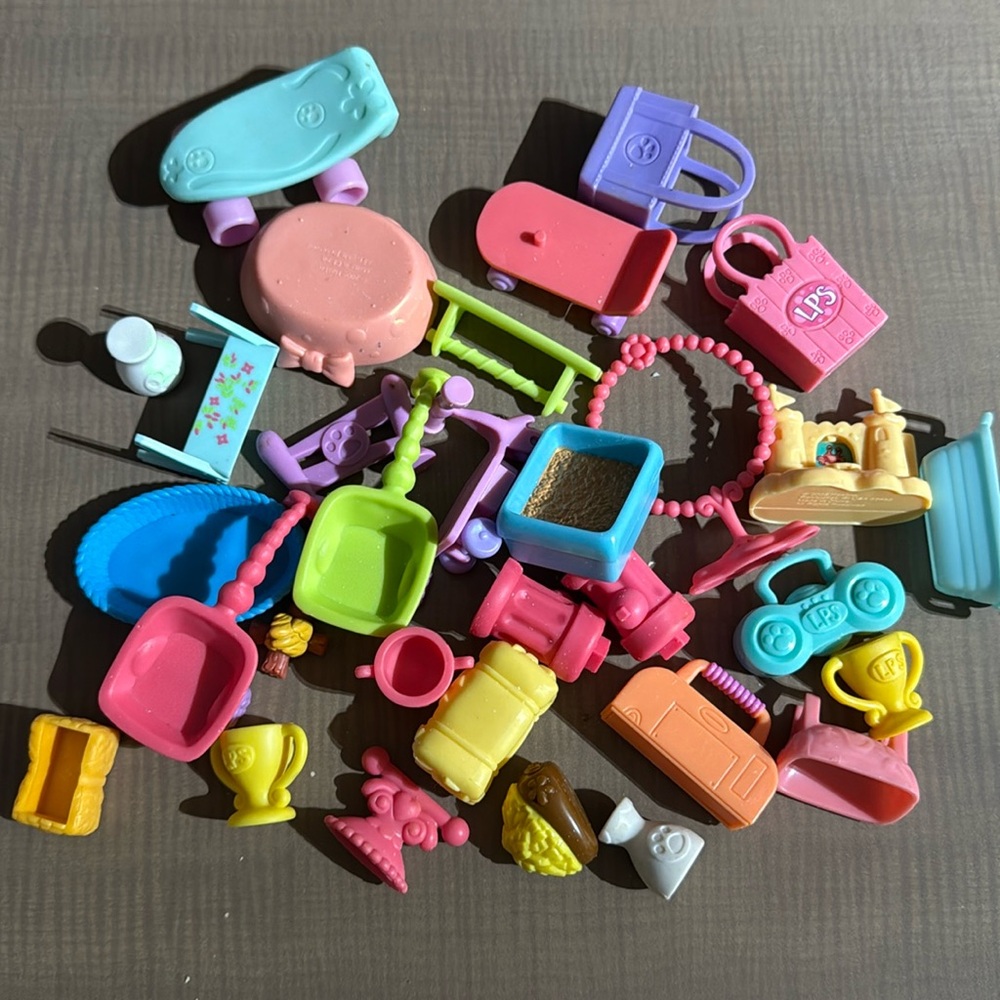 Littlest pet shop accessories